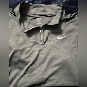 Mens Nike dri fit quarter zip pull over